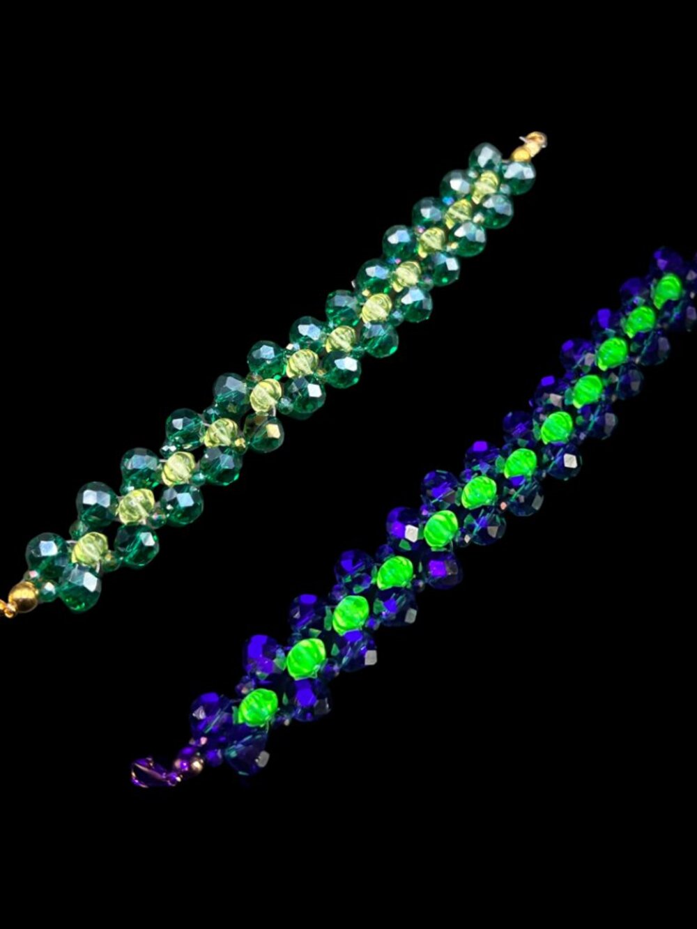 Uranium Glass Beaded Bracelet With Green Glass Faceted Beads 7.5"